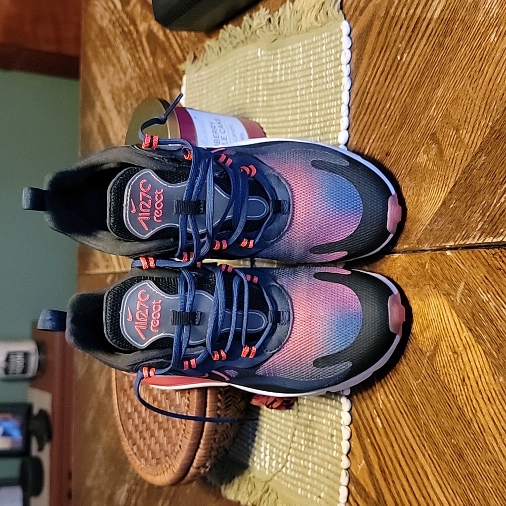 Nike Air270 React Sneakers